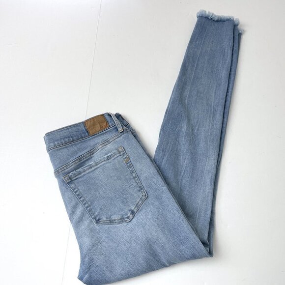 Aero Women's Low Rise Skinny Jeans Light Wash Distressed size 8 length 29" - Picture 8 of 8